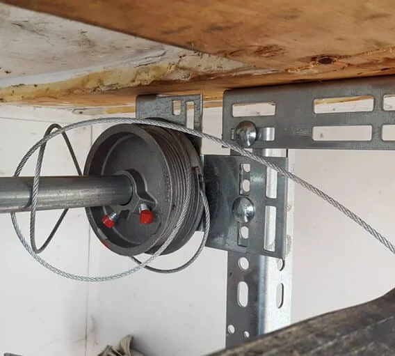 Broken garage door cable replacement service in Garland TX with safe and durable lifting cable installation.
